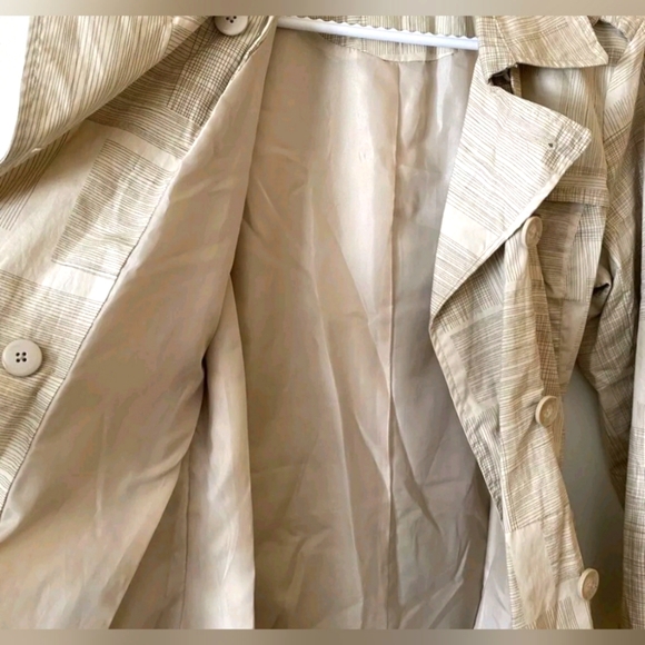 (M)🆕️Trench Coat/Jacket Cream Ptp 19"×L36" - Picture 9 of 9